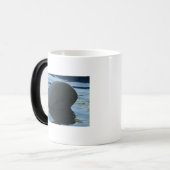 Mug Magique Irrawaddy Dolphin Peek-A-Boo (Devant gauche)