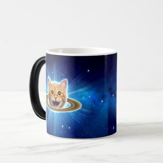 Mug Magique Joyeux chat dans l'espace. (Devant gauche)