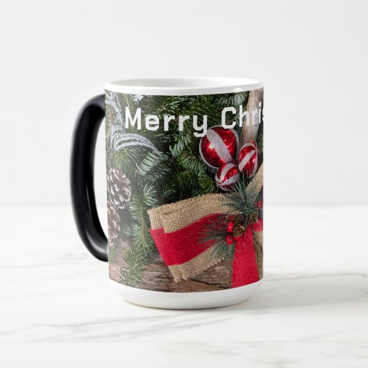 Mug Magique Joyeux Noël Rouge Bow Ornements PIne Branches (Devant gauche)