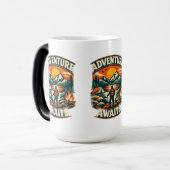 MUG MAGIQUE « L'AVENTURE ATTEND » (Devant gauche)