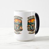 MUG MAGIQUE « L'AVENTURE ATTEND » (Devant droit)