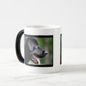 Mug Magique Le Labrador noir (Devant gauche)