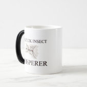 Mug Magique Le Whisperer d'insecte de bâton (Devant gauche)