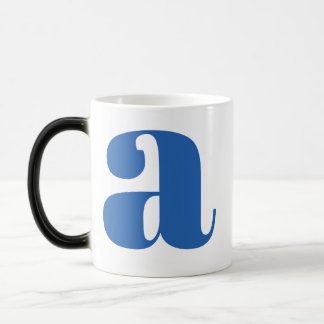 Mug Magique Lettre initiale de monogramme moderne en bleu perv