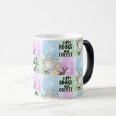 Mug Magique Livres de lecture de chats mignonnes avec café : C (Devant droit)