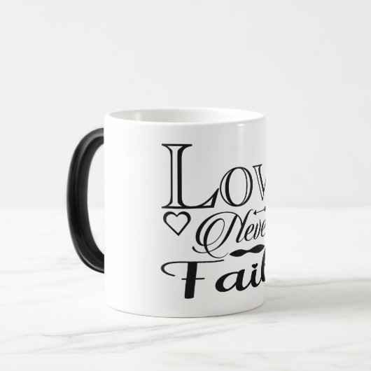Mug Magique Love never fails (Devant gauche)