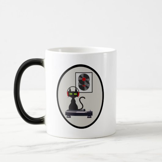 Mug Magique Mid Century noir Chat avec casque (Gauche)