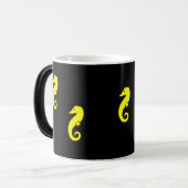 Mug Magique Morphing d'hippocampe de Glow_Yellow d'océan (Devant gauche)