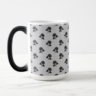 Mug Magique Motif floral de rose vintage noir et blanc