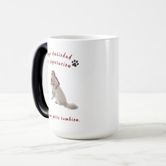 Mug Magique “No es drama… es que te amo” 🐶💛 (Devant gauche)