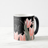 Mug Magique Nom De Famille Élégant Monogramme Peach Tulips Pei (Devant droit)