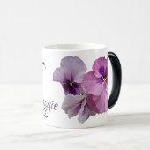 Mug Magique Nom personnalisable Maggie mauve pansy boho floral (Devant droit)