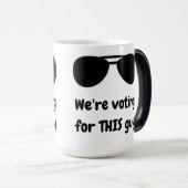 Mug Magique Nous votons pour ce type (Devant droit)