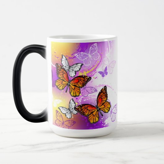 Mug Magique Papillons Monarque sur Arrière - plan pourpre (Gauche)