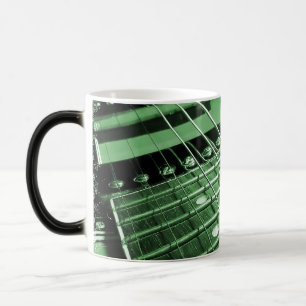 Mug Magique Plan rapproché vert de guitare électrique