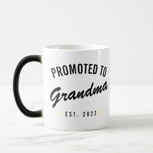 Mug Magique Promu à Grand-mère Est. 2022