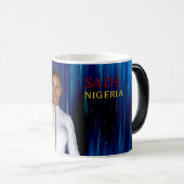 Mug Magique Sade Idahosa Scarlett, analyste en cybersécurité (Devant droit)