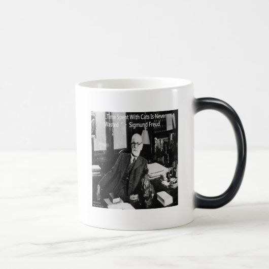 Mug Magique Sigmund Freud Dans Son Bureau Et Citation De Chat (Droite)
