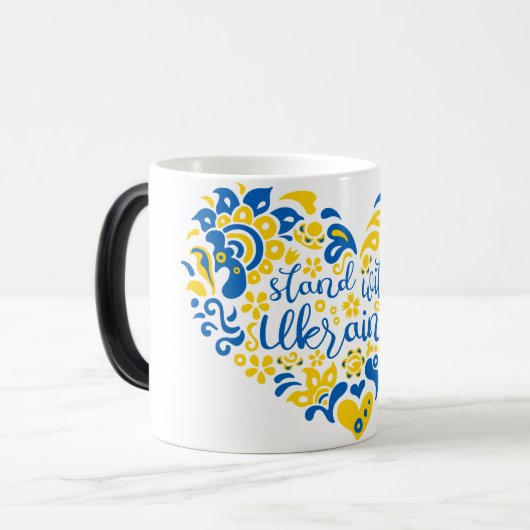 Mug Magique Soyez avec l'Ukraine lettrage et coeur (Devant gauche)