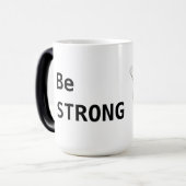 Mug Magique Soyez FORT Café noir et blanc (Devant gauche)