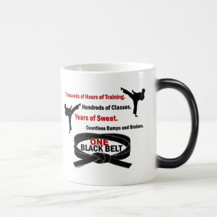 Mug Magique T-SHIRTS et HABILLEMENT d'UN KARATÉ de la ceintur