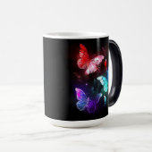 Mug Magique Trois papillons brillants sur l'arrière - plan de (Devant droit)