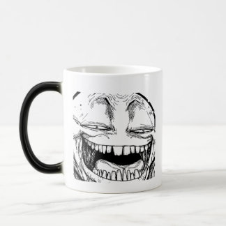 Mug Magique Troll de sourire de disparition font face à la