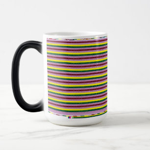 Mug Magique un arrière - plan rayé multicolore avec points