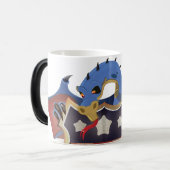 Mug Magique USA Dragon Holding Stars and Stripes Shield (Devant gauche)