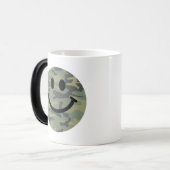 Mug Magique Visage de camo vert (Devant gauche)
