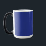 Mug Magique Vivez la sensation de voler dans le ciel bleu<br><div class="desc">Embarquez pour un voyage en haute altitude avec un avion qui monte contre un arrière - plan bleu étonnant. Profitez des vues pittoresques des nuages et des horizons de l'envergure de cette aventure aérienne passionnante!"</div>