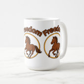 Mug **Magnifique cheval arabe dans le désert doré** (Devant droit)