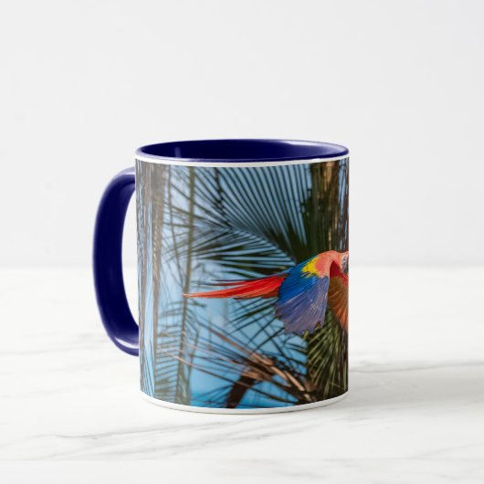 Mug Magnifique Scarlet Macaw dans les couleurs de rayo (Devant gauche)
