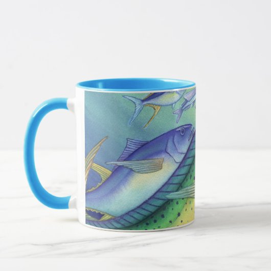 Mug Mahi Mahi (poisson de dauphin) chassant des (Gauche)
