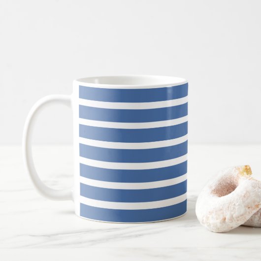 Mug Maison de plage à rayures bleues d'été (Avec donut)