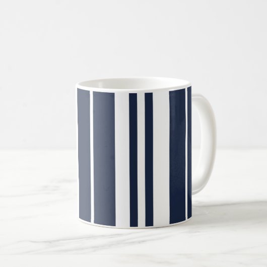 Mug Maison de plage Blue Stripes Blanches (Devant droit)