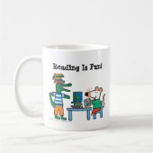 Mug Maisy et les amis apprécient la bibliothèque (Gauche)