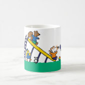 Mug Maisy sur le terrain de jeu avec des amis (Centre)