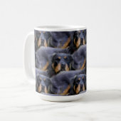 Mug Majestic Rottweiler: Serenity in Strength (Devant gauche)