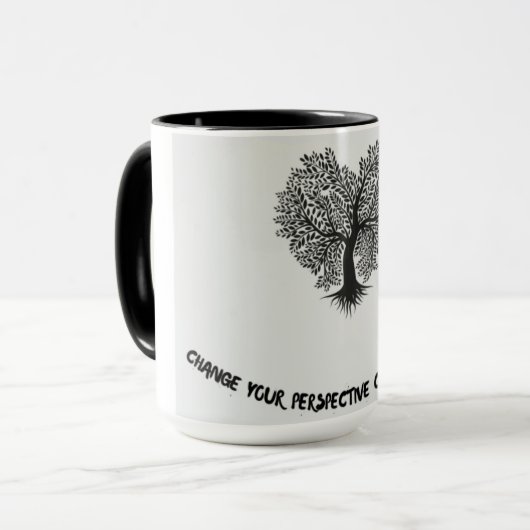 Mug majuscule au sol (Devant gauche)