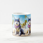 Mug Malamute d'Alaska sur la plage, cadeau d'été (Centre)