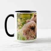 Mug Mama bear nourrit ses deux petits, Lake Clark Nati (Gauche)