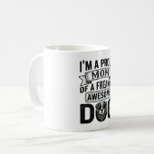 Mug Maman de chien fière dessin vectoriel de gravure v (Devant gauche)