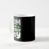 Mug Maman du garçon d'anniversaire Anniversaire de soc (Devant gauche)