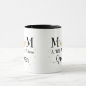 Mug Maman heureuse du jour de mère un titre au-dessus (Centre)