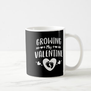 Mug Maman mignonne portant mon tee-shirt de la Saint-V
