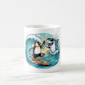 Mug Manchot surfeur et requin high five (Centre)