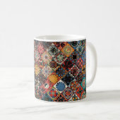 Mug Mandala à fleurs ethniques sans couture motif. M c (Devant droit)