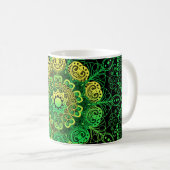 Mug Mandala Art : Green Yellow Detail. (Devant droit)