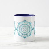 Mug mandala ethnique turquoise. Couronne florale (Centre)